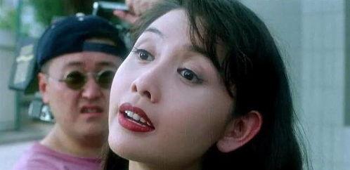 鼠胆龙威女演员